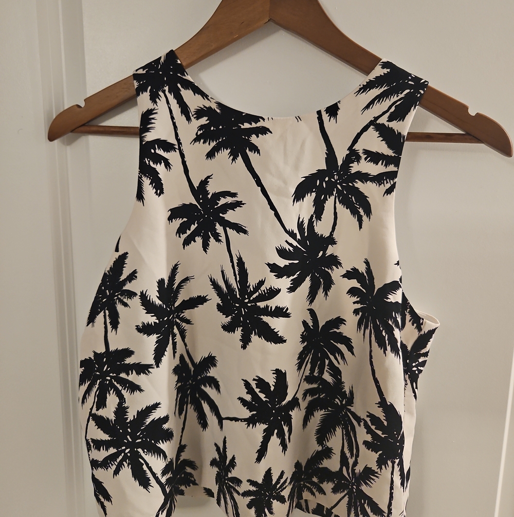 Sleeveless Black Palm Print Crop Top - Brand Unknown